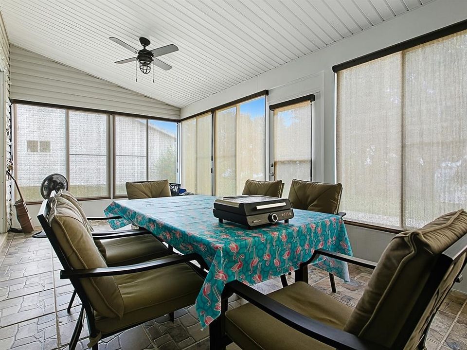 For Sale: $349,900 (3 beds, 2 baths, 2133 Square Feet)