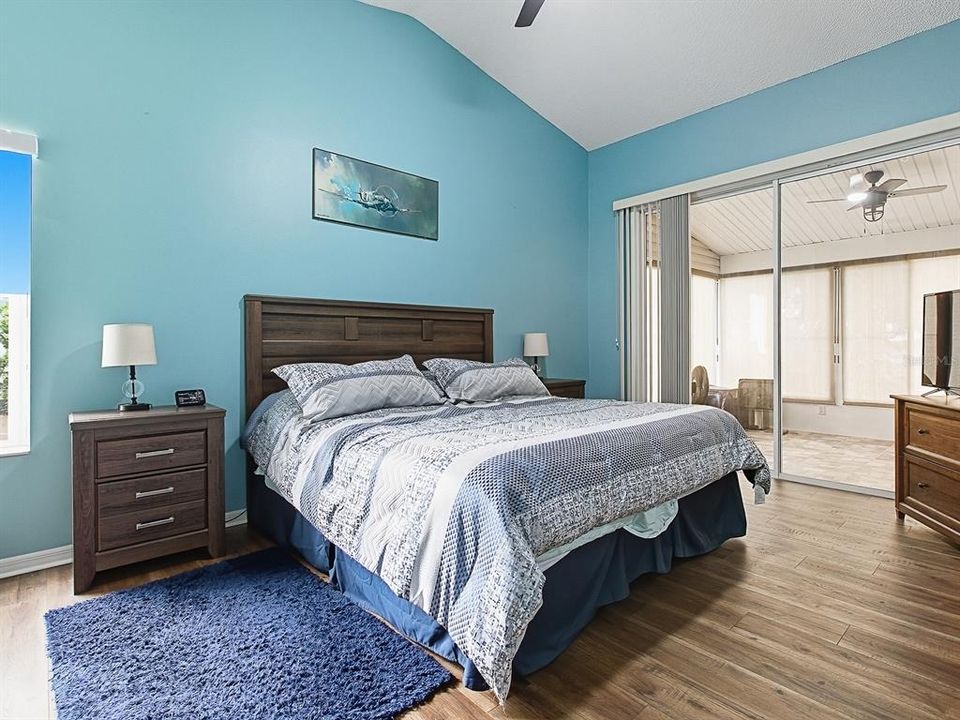 For Sale: $349,900 (3 beds, 2 baths, 2133 Square Feet)