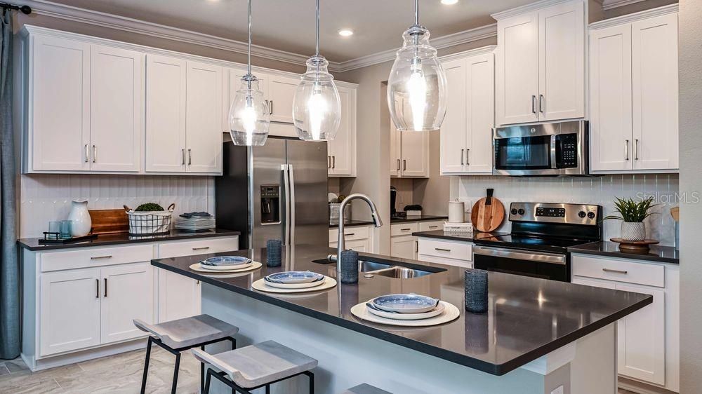 Active With Contract: $688,174 (4 beds, 3 baths, 2394 Square Feet)