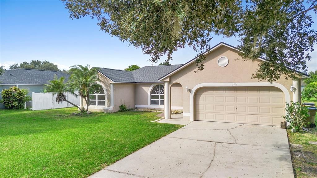 合同活跃: $345,000 (4 贝兹, 2 浴室, 1798 平方英尺)