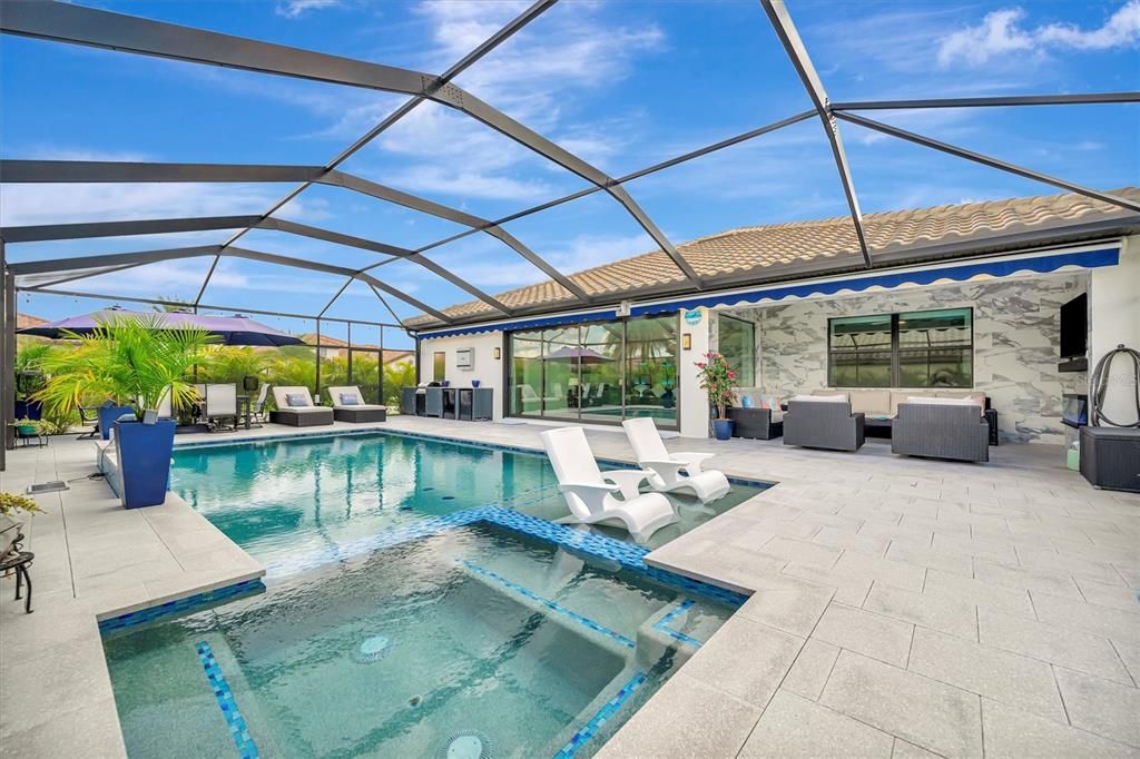 Active With Contract: $879,000 (4 beds, 3 baths, 2406 Square Feet)