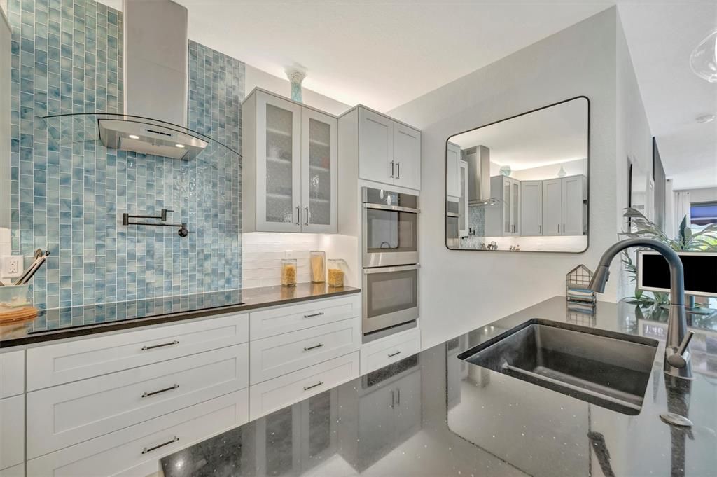 Active With Contract: $879,000 (4 beds, 3 baths, 2406 Square Feet)