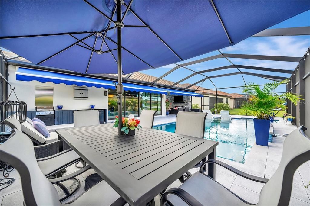 Active With Contract: $879,000 (4 beds, 3 baths, 2406 Square Feet)