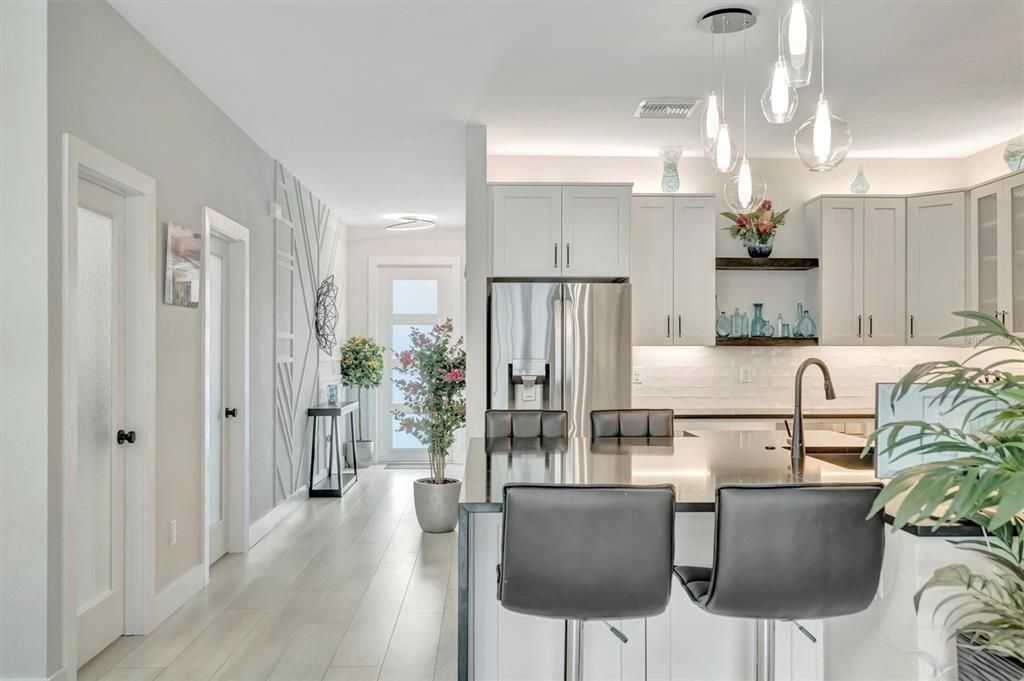 Active With Contract: $879,000 (4 beds, 3 baths, 2406 Square Feet)