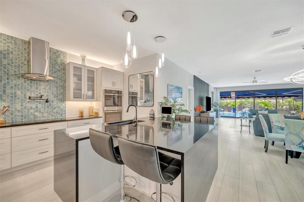 Active With Contract: $879,000 (4 beds, 3 baths, 2406 Square Feet)