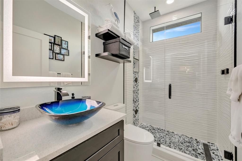 Active With Contract: $879,000 (4 beds, 3 baths, 2406 Square Feet)