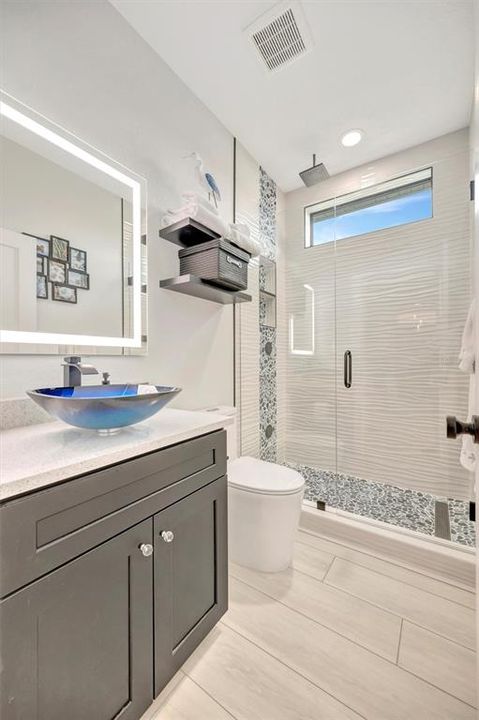 Active With Contract: $879,000 (4 beds, 3 baths, 2406 Square Feet)