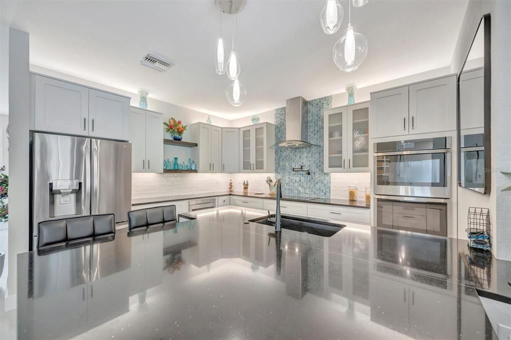 Active With Contract: $879,000 (4 beds, 3 baths, 2406 Square Feet)