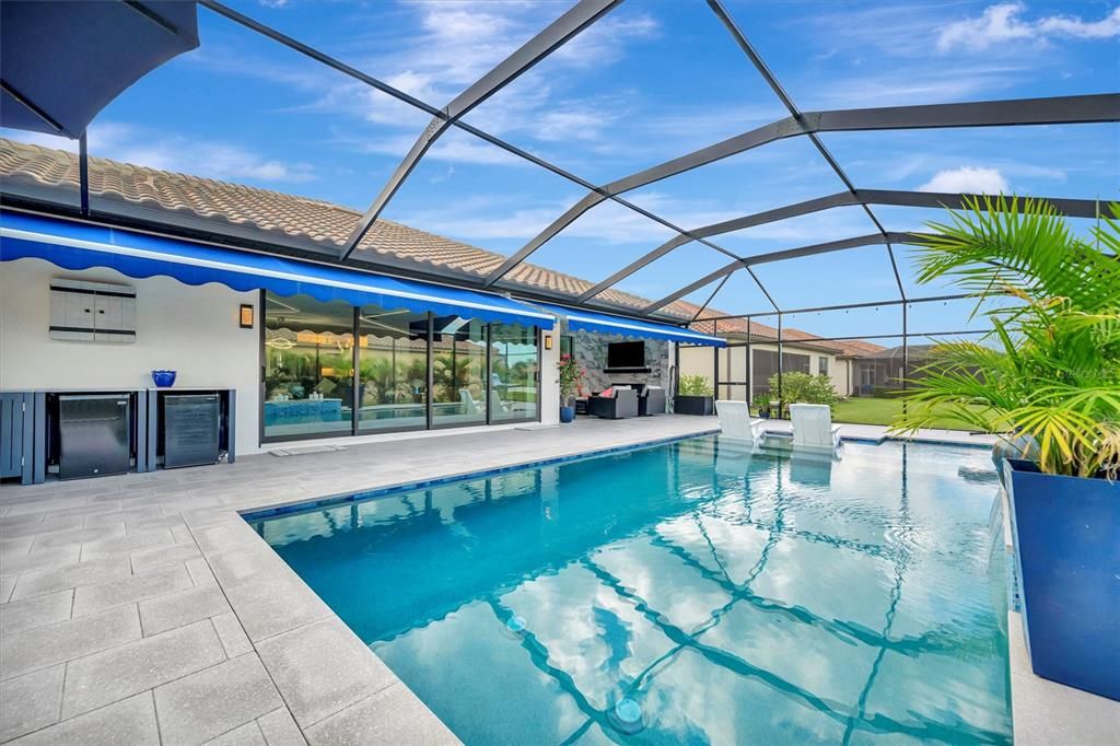 Active With Contract: $879,000 (4 beds, 3 baths, 2406 Square Feet)