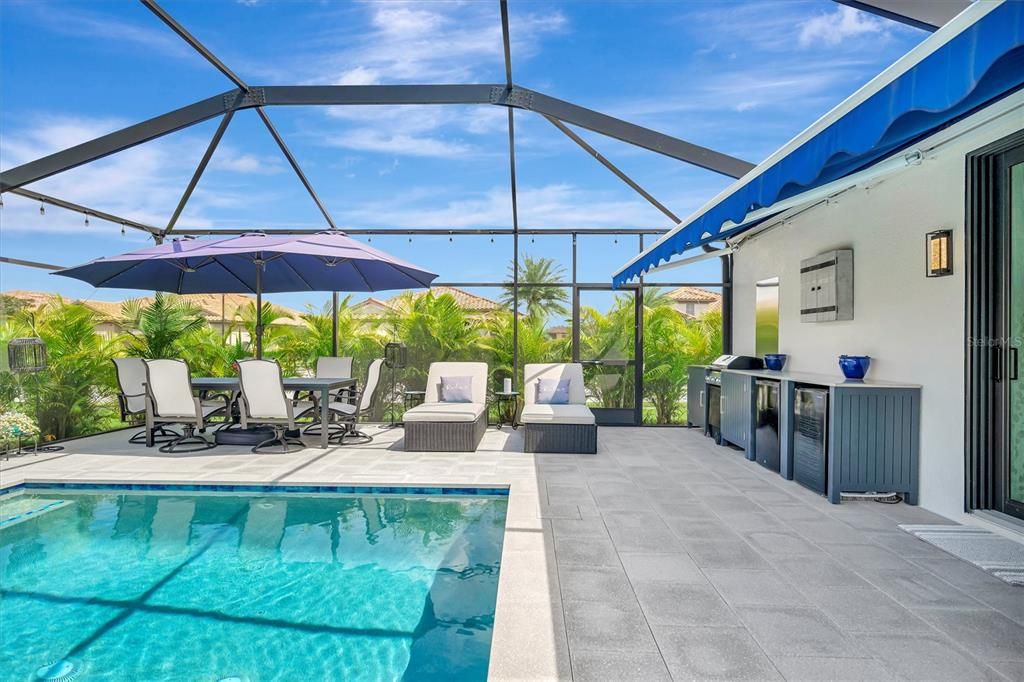Active With Contract: $879,000 (4 beds, 3 baths, 2406 Square Feet)
