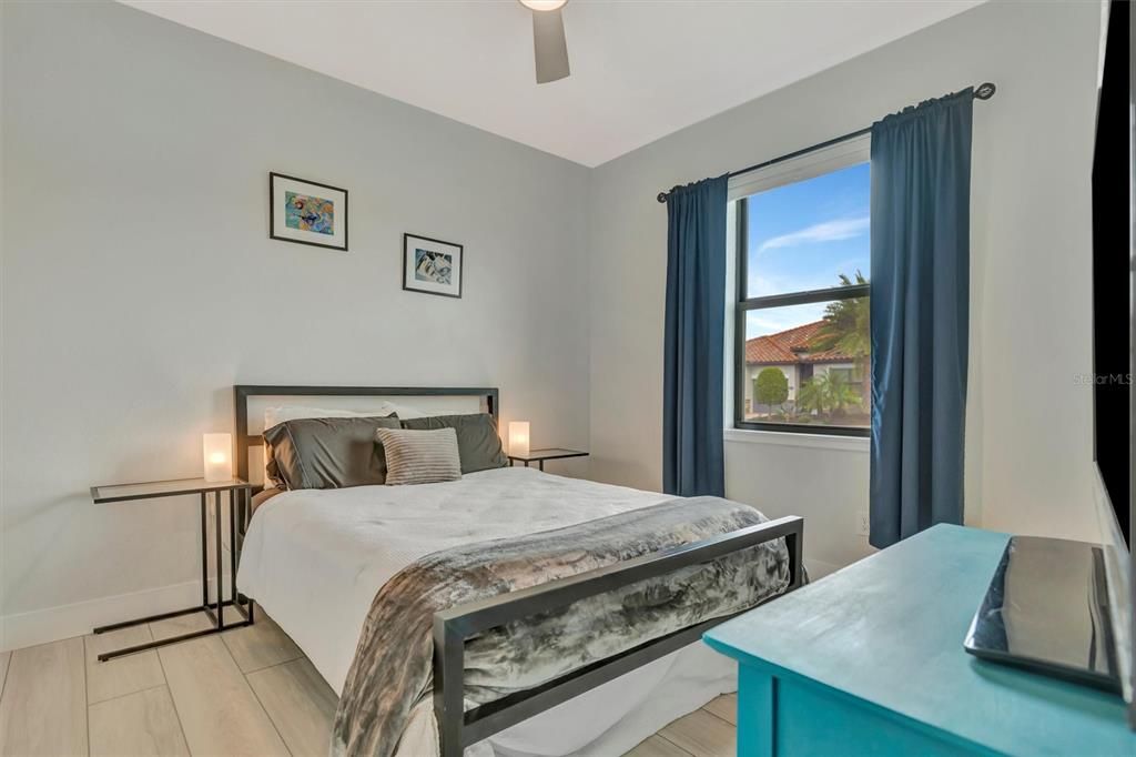 Active With Contract: $879,000 (4 beds, 3 baths, 2406 Square Feet)