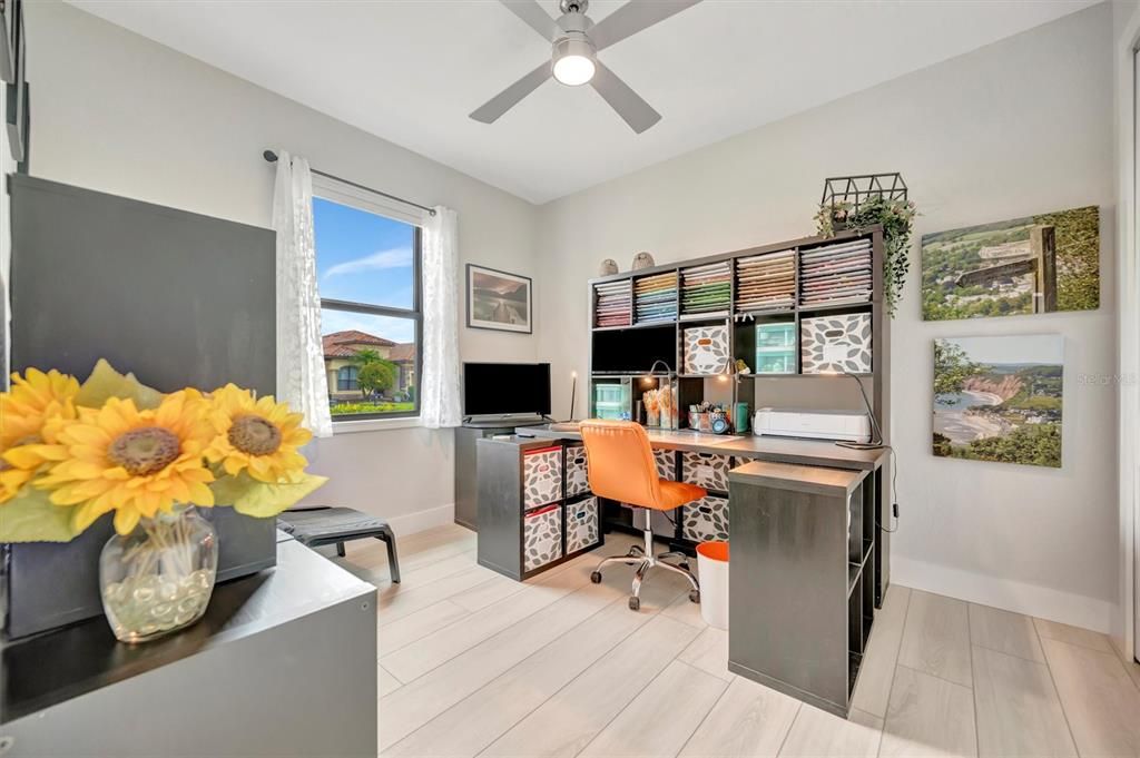 Active With Contract: $879,000 (4 beds, 3 baths, 2406 Square Feet)