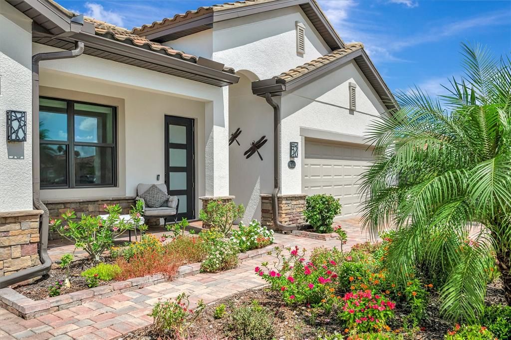 Active With Contract: $879,000 (4 beds, 3 baths, 2406 Square Feet)