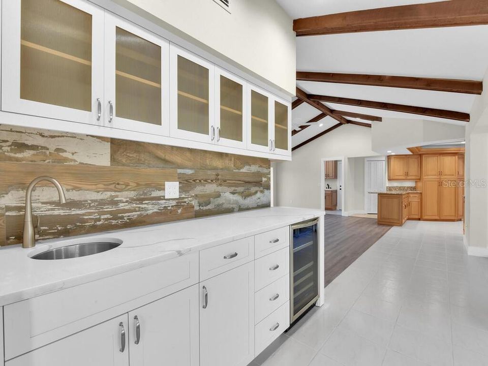 待售: $999,000 (3 贝兹, 2 浴室, 2601 平方英尺)