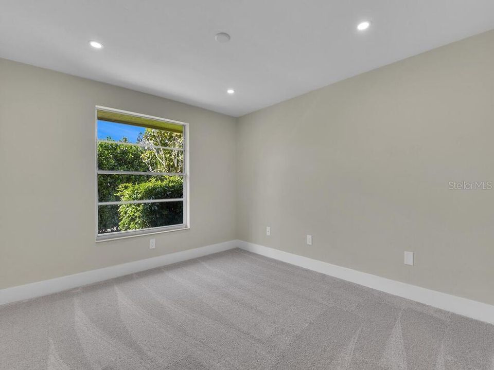 待售: $999,000 (3 贝兹, 2 浴室, 2601 平方英尺)