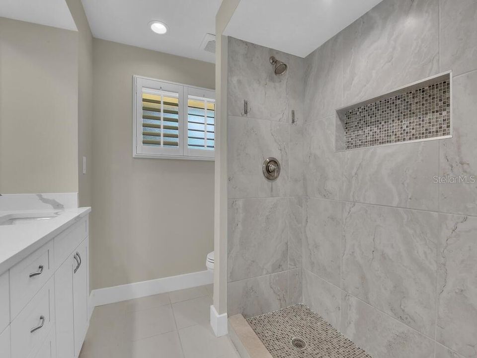 待售: $999,000 (3 贝兹, 2 浴室, 2601 平方英尺)