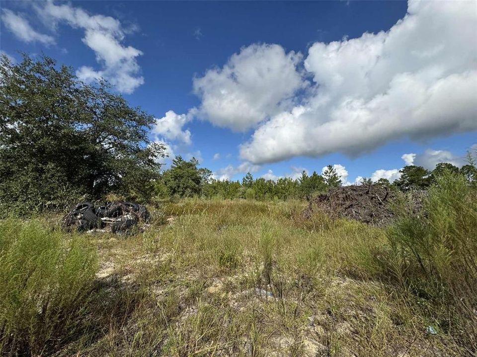 待售: $36,000 (0.93 acres)