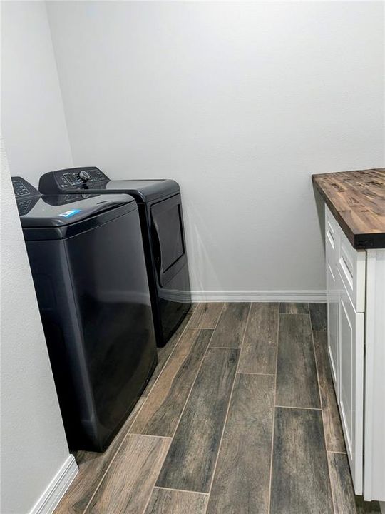 En Venta: $590,000 (3 camas, 2 baños, 1961 Pies cuadrados)