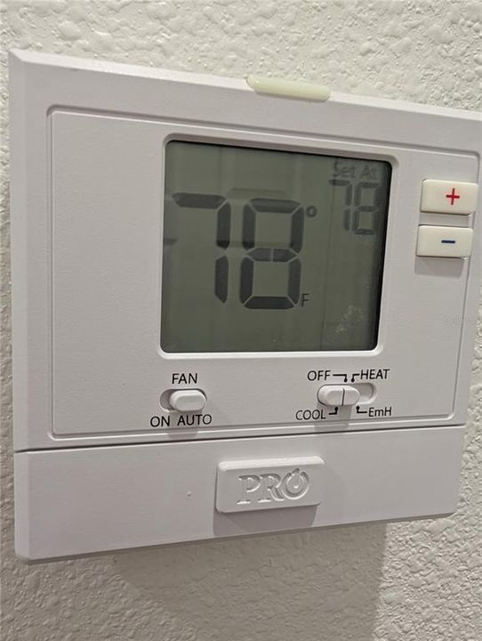 En Venta: $590,000 (3 camas, 2 baños, 1961 Pies cuadrados)