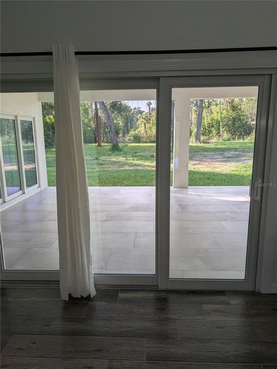 En Venta: $590,000 (3 camas, 2 baños, 1961 Pies cuadrados)