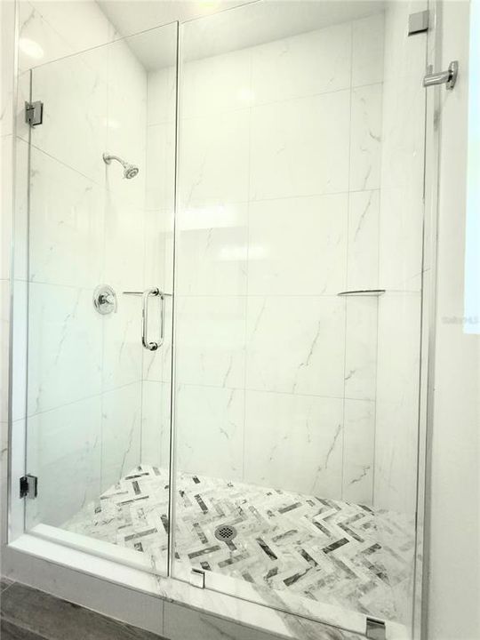 En Venta: $590,000 (3 camas, 2 baños, 1961 Pies cuadrados)