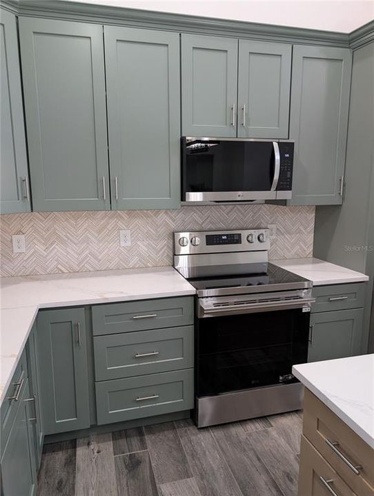 En Venta: $590,000 (3 camas, 2 baños, 1961 Pies cuadrados)