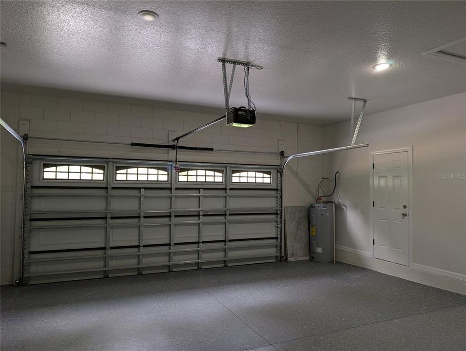 En Venta: $590,000 (3 camas, 2 baños, 1961 Pies cuadrados)