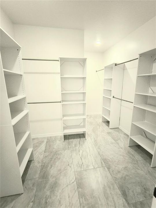 En Venta: $590,000 (3 camas, 2 baños, 1961 Pies cuadrados)