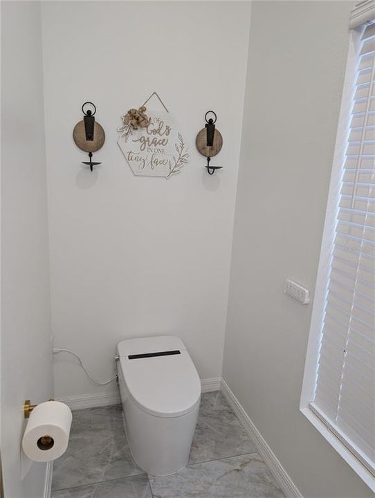 En Venta: $590,000 (3 camas, 2 baños, 1961 Pies cuadrados)