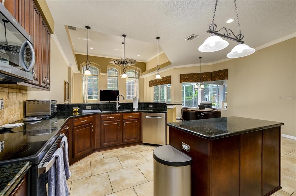 For Sale: $749,995 (4 beds, 3 baths, 2789 Square Feet)