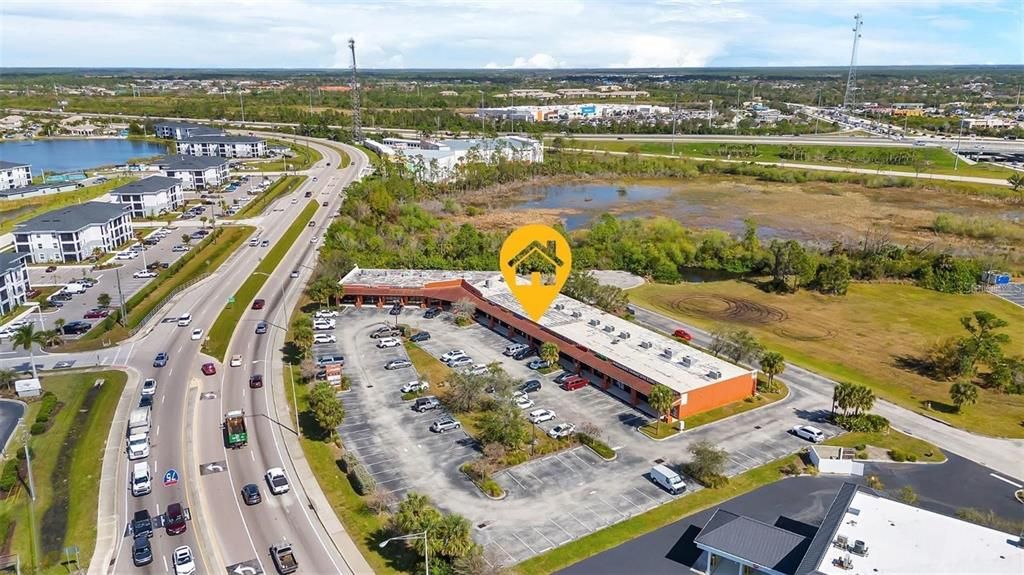 Под контрактом: $210,000 (0 спален, 0 ванн, 1044 Квадратных фут)