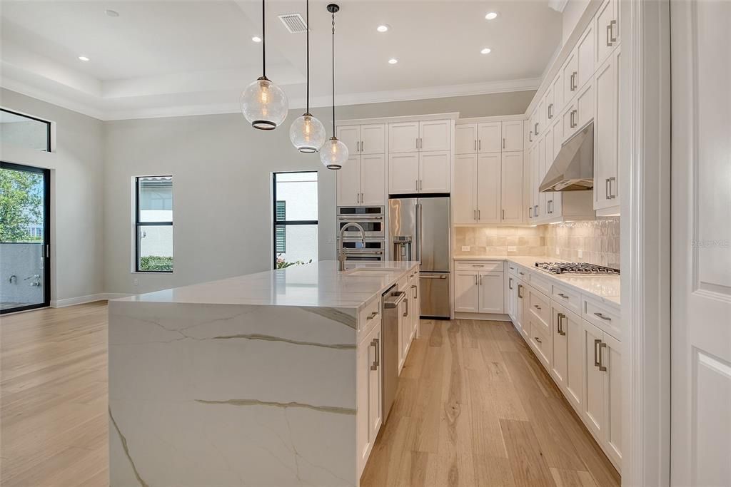 For Sale: $894,990 (3 beds, 2 baths, 2455 Square Feet)