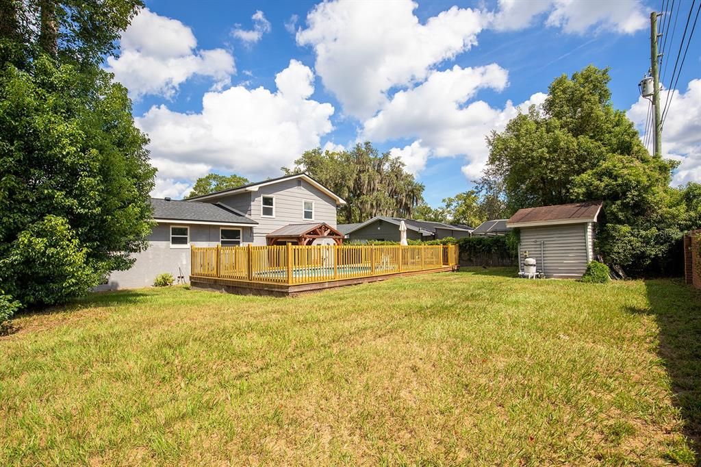 Под контрактом: $435,000 (3 спален, 2 ванн, 1984 Квадратных фут)