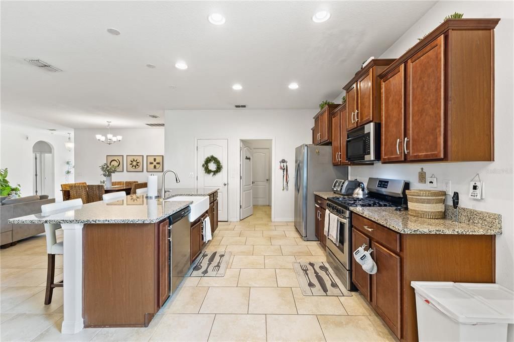 En Venta: $478,000 (4 camas, 3 baños, 2345 Pies cuadrados)