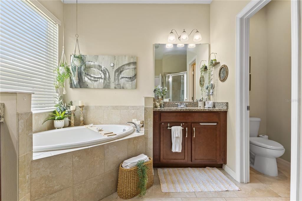 En Venta: $478,000 (4 camas, 3 baños, 2345 Pies cuadrados)