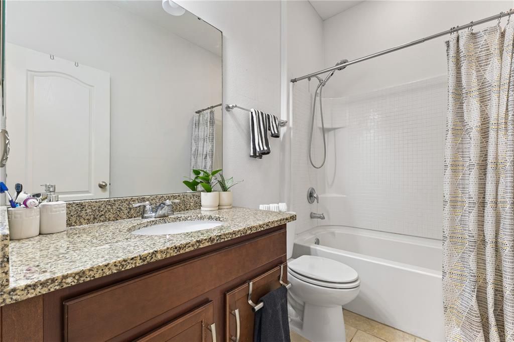 En Venta: $478,000 (4 camas, 3 baños, 2345 Pies cuadrados)