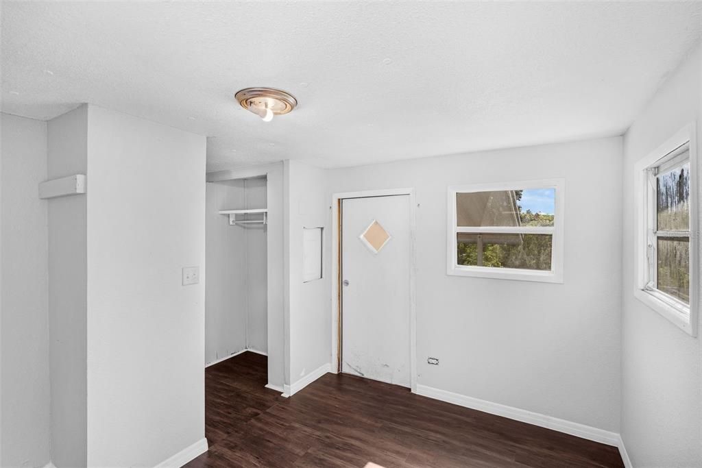 For Rent: $825 (2 beds, 1 baths, 670 Square Feet)