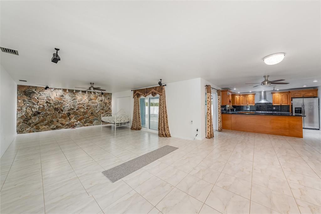 For Sale: $645,000 (3 beds, 3 baths, 2230 Square Feet)