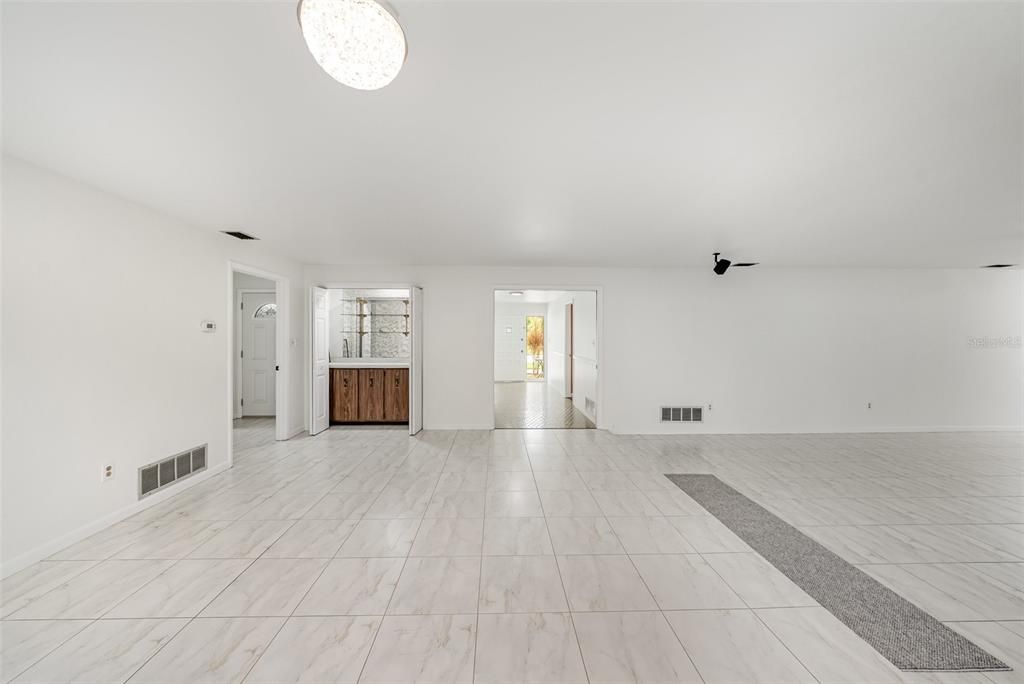 For Sale: $645,000 (3 beds, 3 baths, 2230 Square Feet)