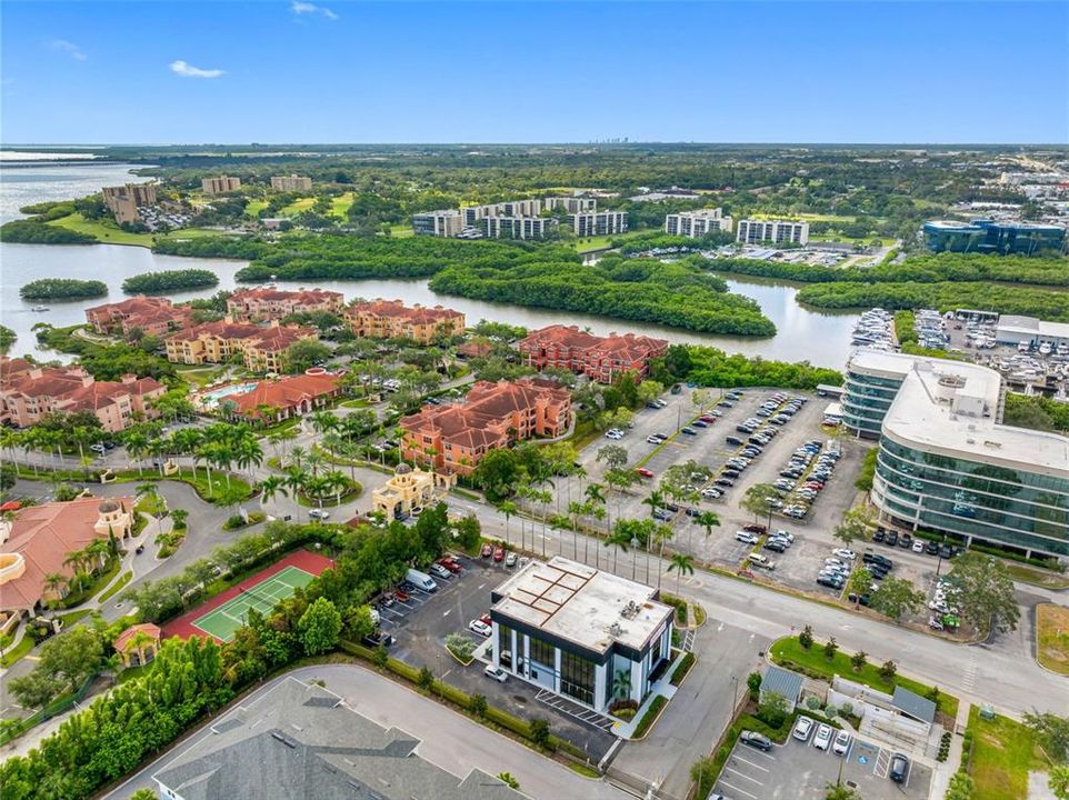 合同活跃: $3,300,000 (0 贝兹, 0 浴室, 11328 平方英尺)