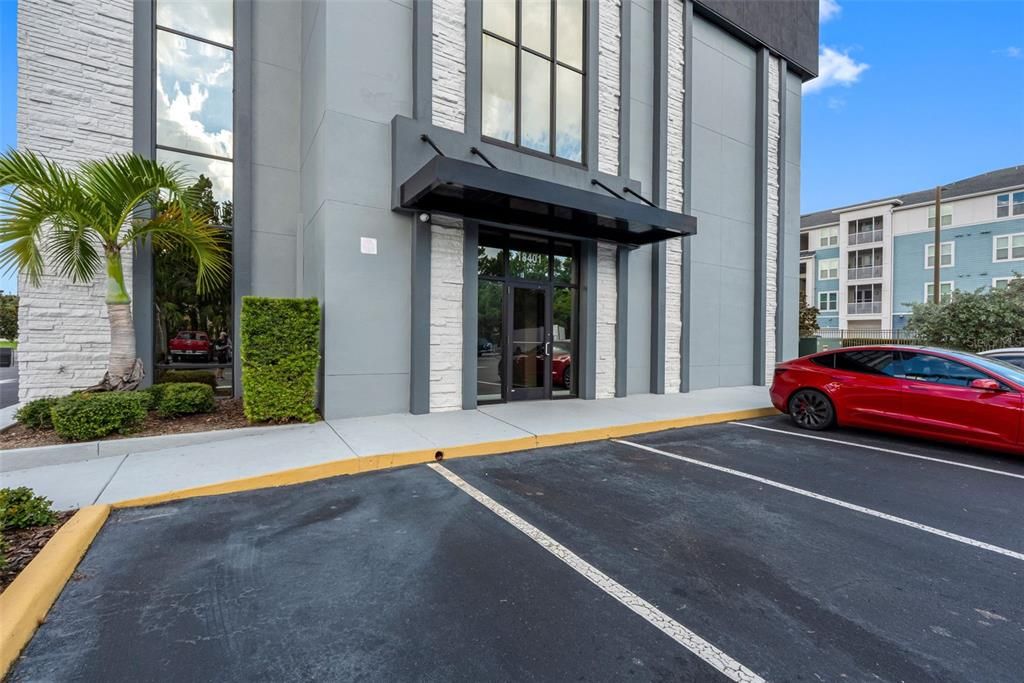 合同活跃: $3,300,000 (0 贝兹, 0 浴室, 11328 平方英尺)