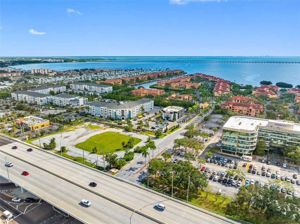 合同活跃: $3,300,000 (0 贝兹, 0 浴室, 11328 平方英尺)