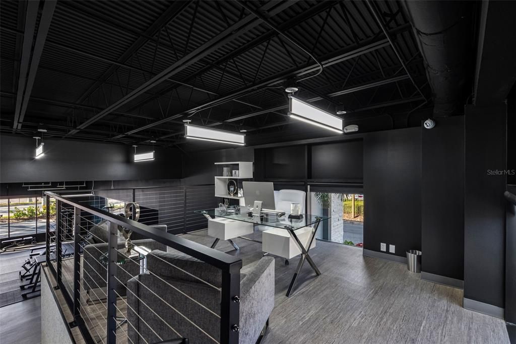 合同活跃: $3,300,000 (0 贝兹, 0 浴室, 11328 平方英尺)