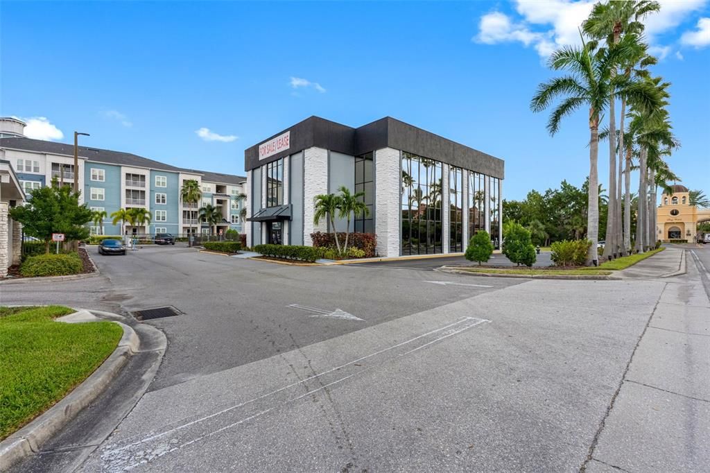 合同活跃: $3,300,000 (0 贝兹, 0 浴室, 11328 平方英尺)