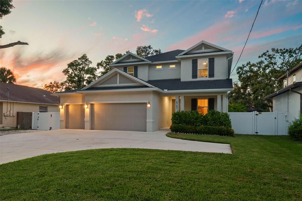 Active With Contract: $1,275,000 (4 beds, 3 baths, 2857 Square Feet)