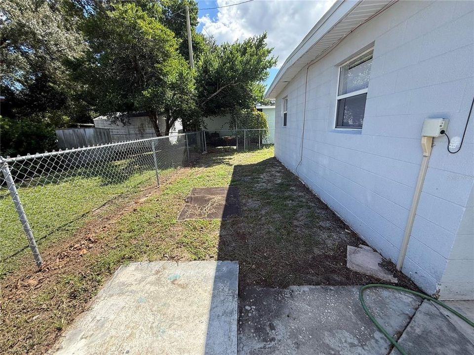 For Sale: $239,900 (3 beds, 2 baths, 1045 Square Feet)