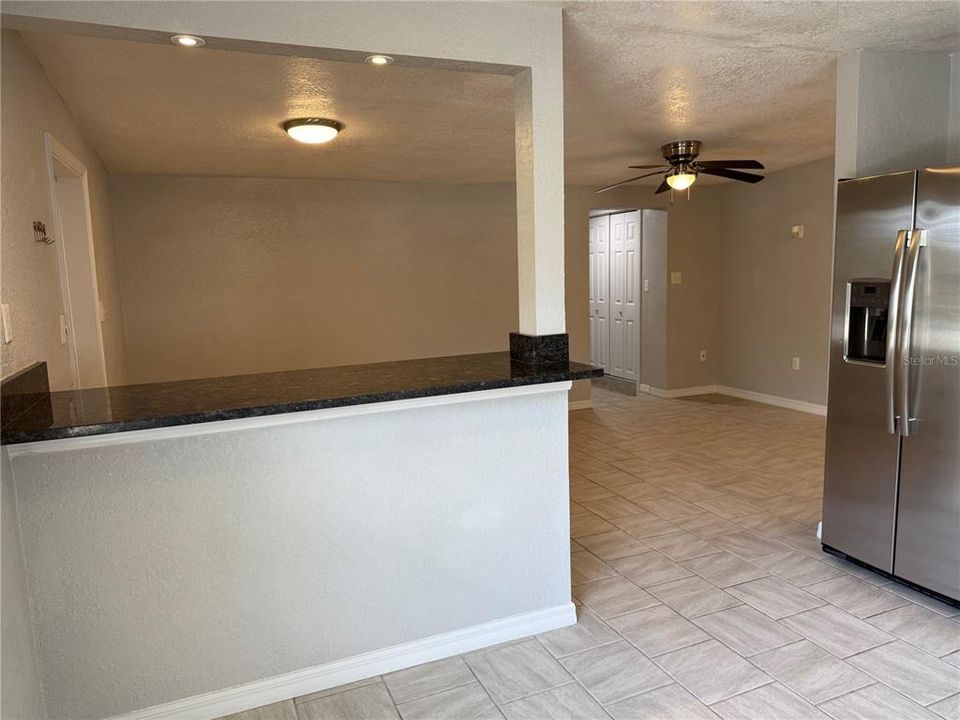 For Sale: $239,900 (3 beds, 2 baths, 1045 Square Feet)