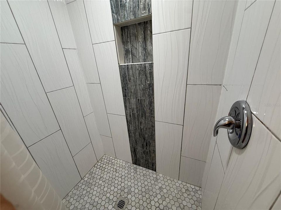 For Sale: $239,900 (3 beds, 2 baths, 1045 Square Feet)