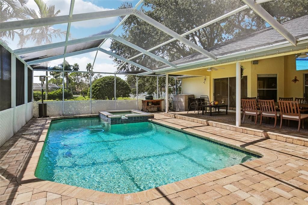 For Sale: $750,000 (3 beds, 2 baths, 2509 Square Feet)