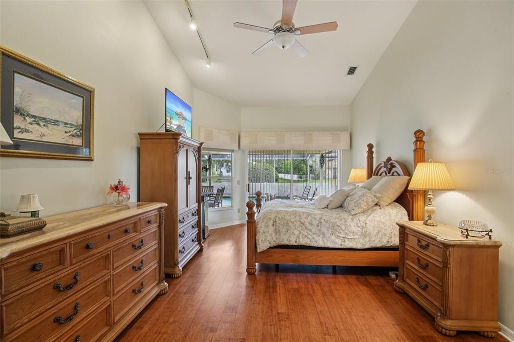 For Sale: $750,000 (3 beds, 2 baths, 2509 Square Feet)